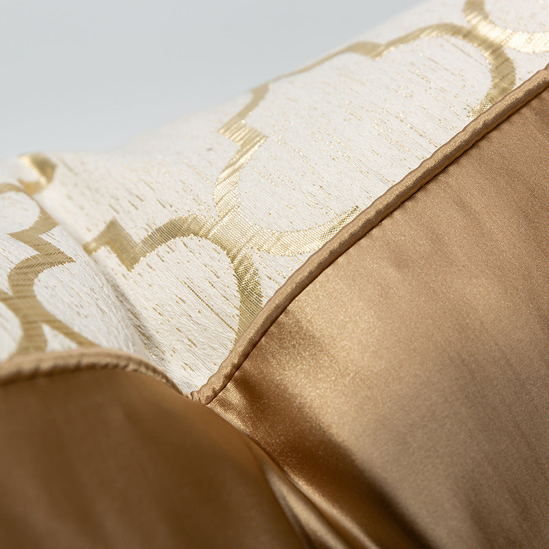 Marisol – Diamantvormige Champagne Gouden Kussenhoes