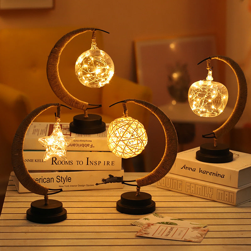 Aurelius – Decoratieve LED Maansculptuur van Koperdraad