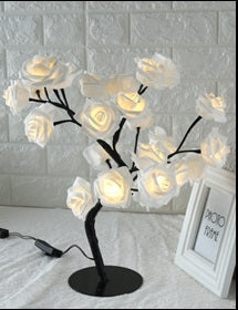 Callista – Kleine Rozen LED Boomlamp