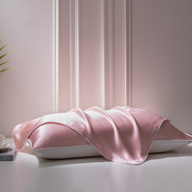 Celeste – Luxe Kussensloop van IJszijde