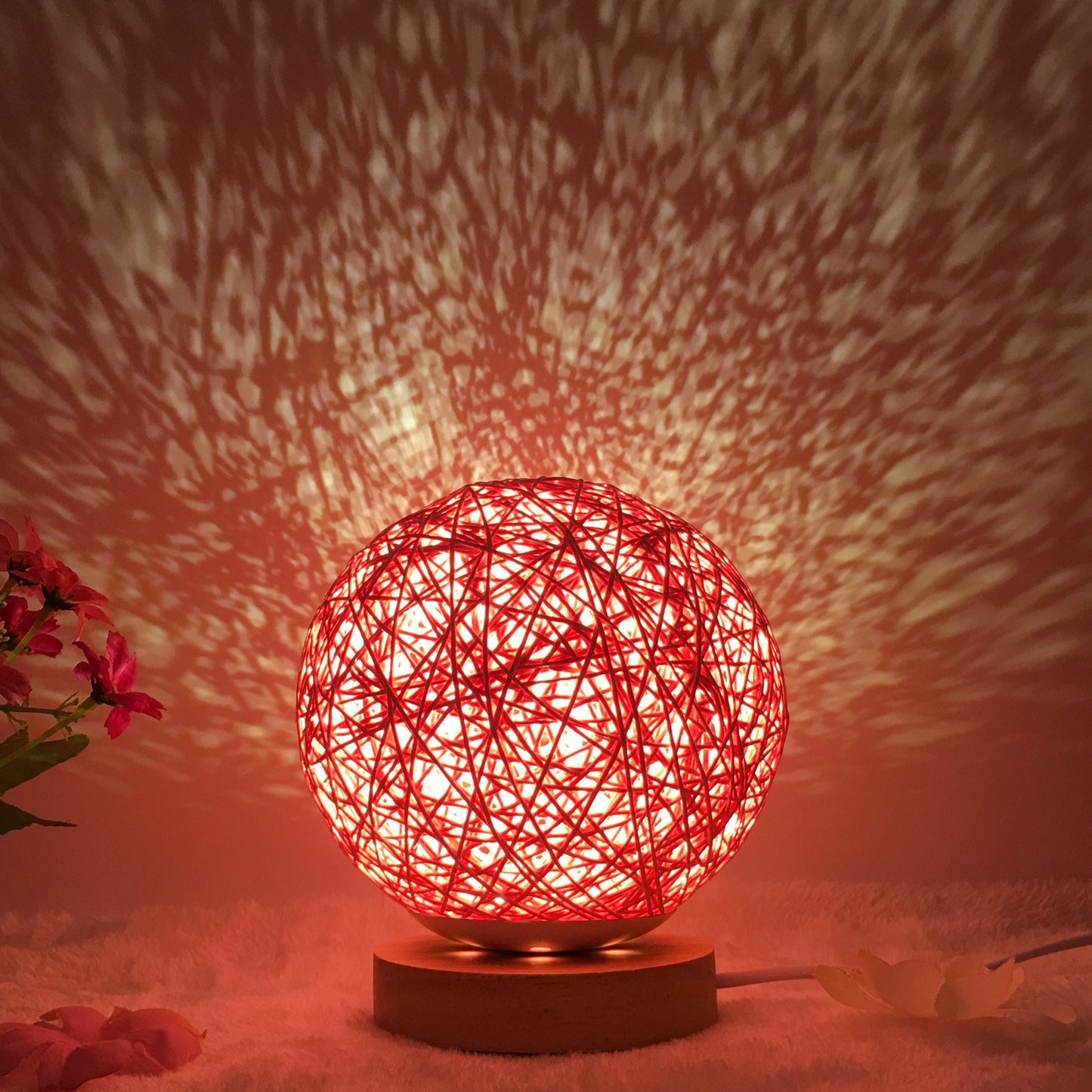 Cassius – Unieke LED Tafel Lamp met Riet Bollen en Afstandsbediening