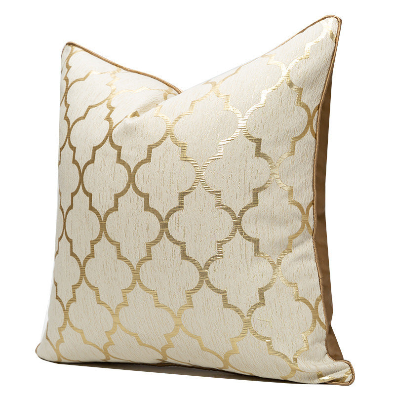 Marisol – Diamantvormige Champagne Gouden Kussenhoes