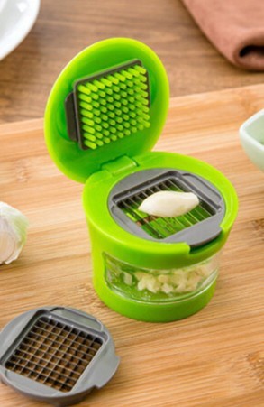 Verity – Multifunctionele Handknoflookpers en Snijgereedschap