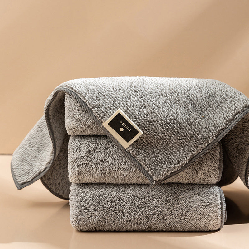 Aurelia – Luxe Bamboe Houtskool Handdoek van Fijne Vezels