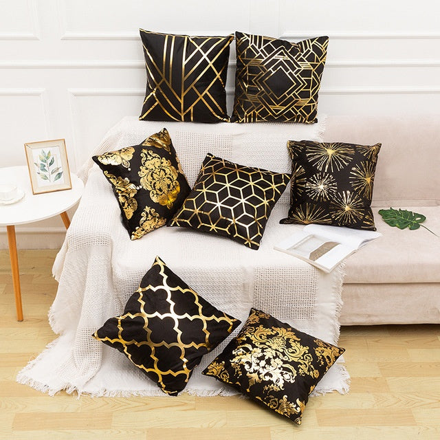 Indigo – Elegante Witte en Gouden Decoratieve Kussenhoezen