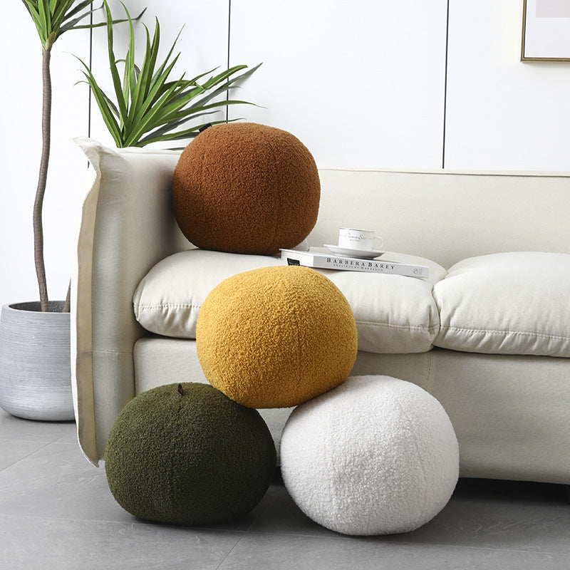 Mistral – Ronde Zachte Fluwelen Sofa Kussen op Bay Window Bed