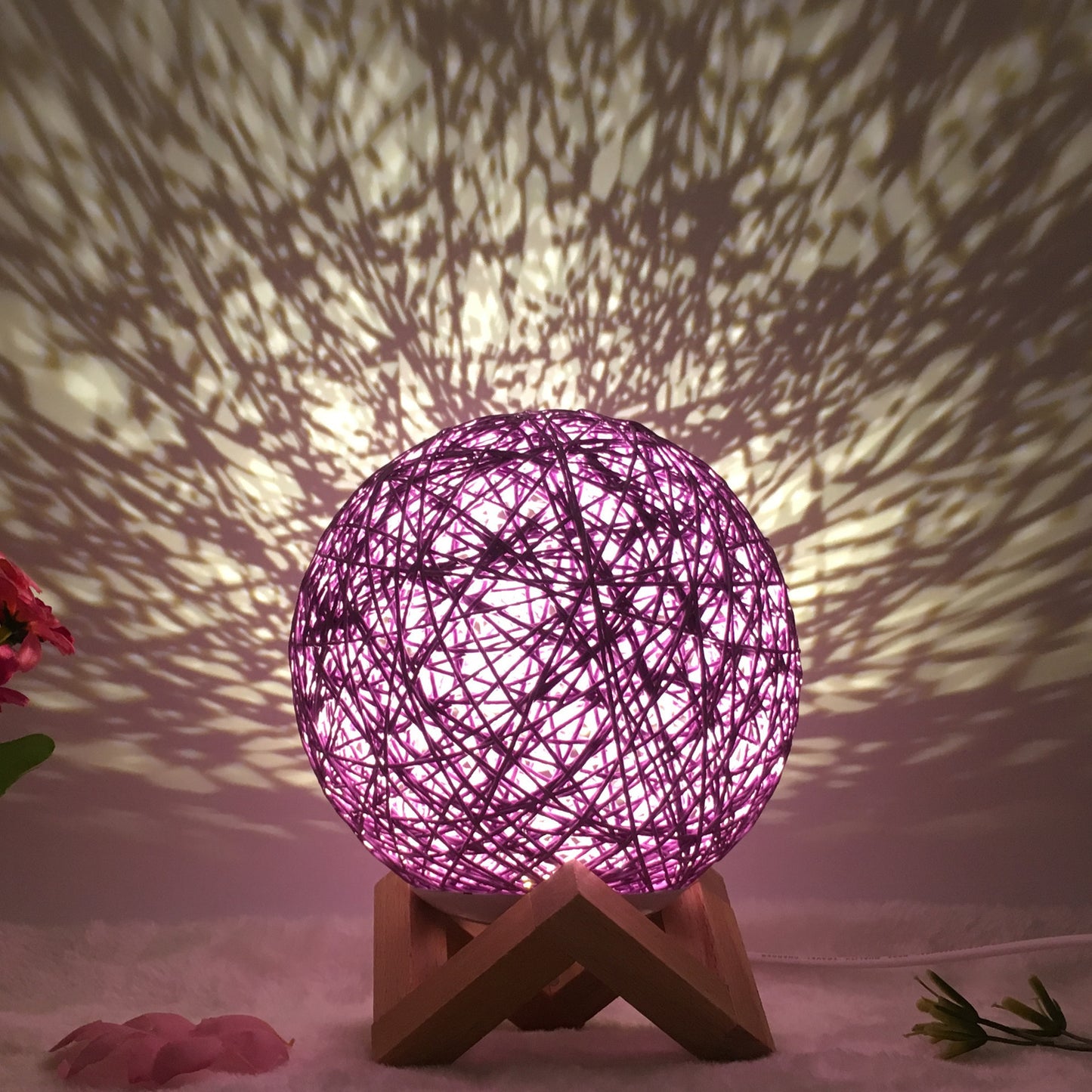Cassius – Unieke LED Tafel Lamp met Riet Bollen en Afstandsbediening