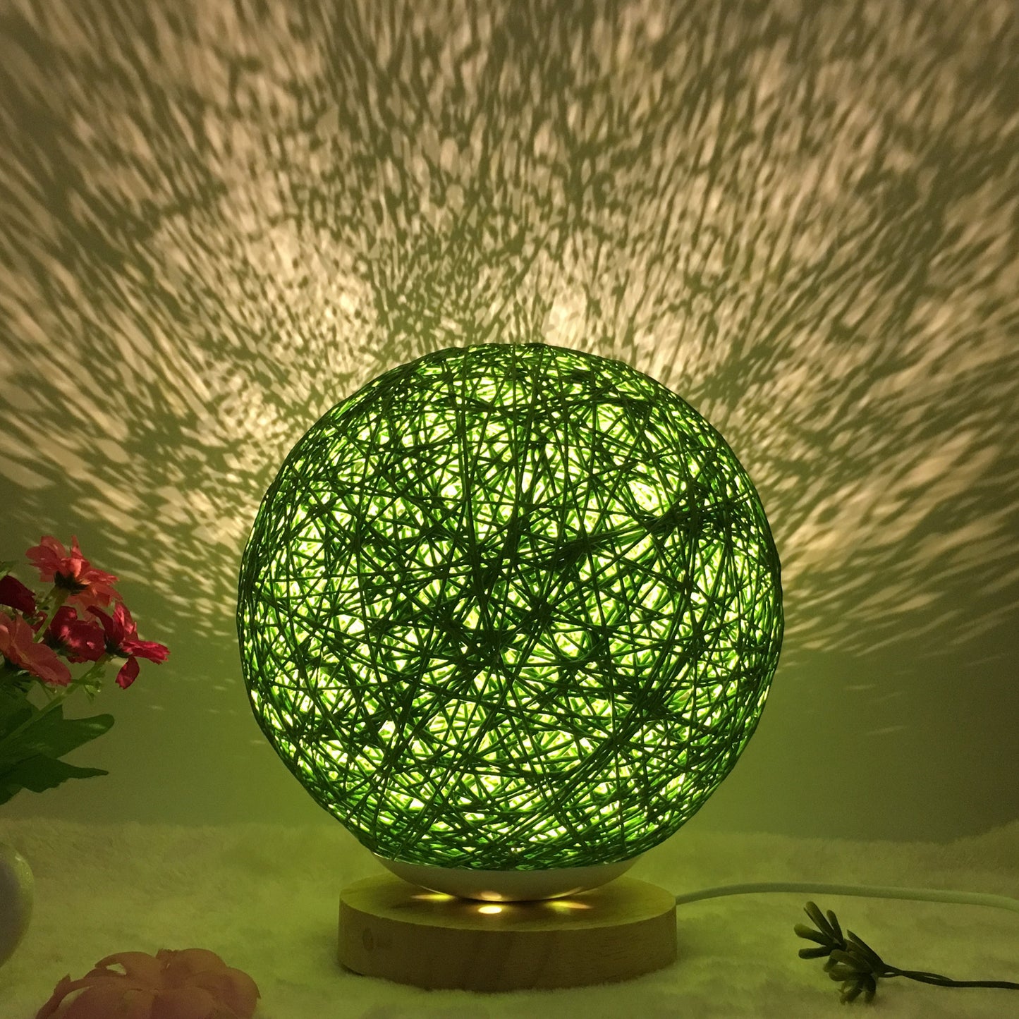 Cassius – Unieke LED Tafel Lamp met Riet Bollen en Afstandsbediening