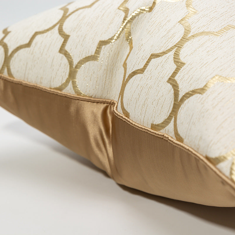 Marisol – Diamantvormige Champagne Gouden Kussenhoes