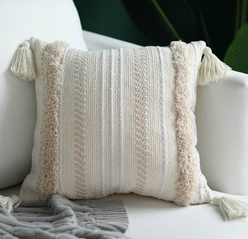 Iris – Geometrisch Zwarte en Witte Tuft Kussensloop 45x45 cm