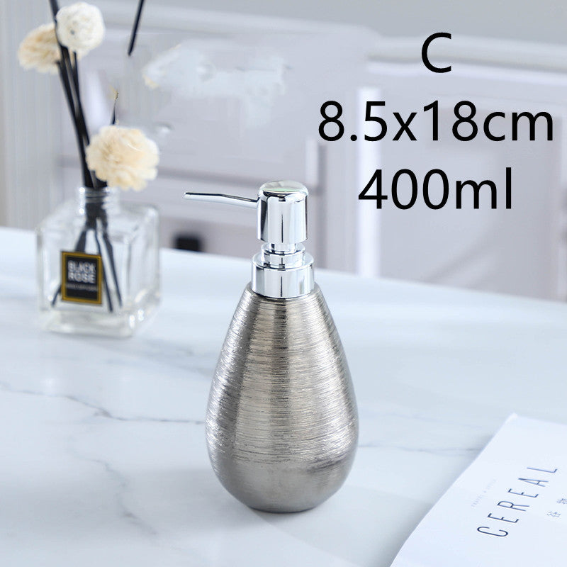 Isolde – Handgefertigde Retro Geborstelde Keramische Vijfdelige Badkamer Toilet Set