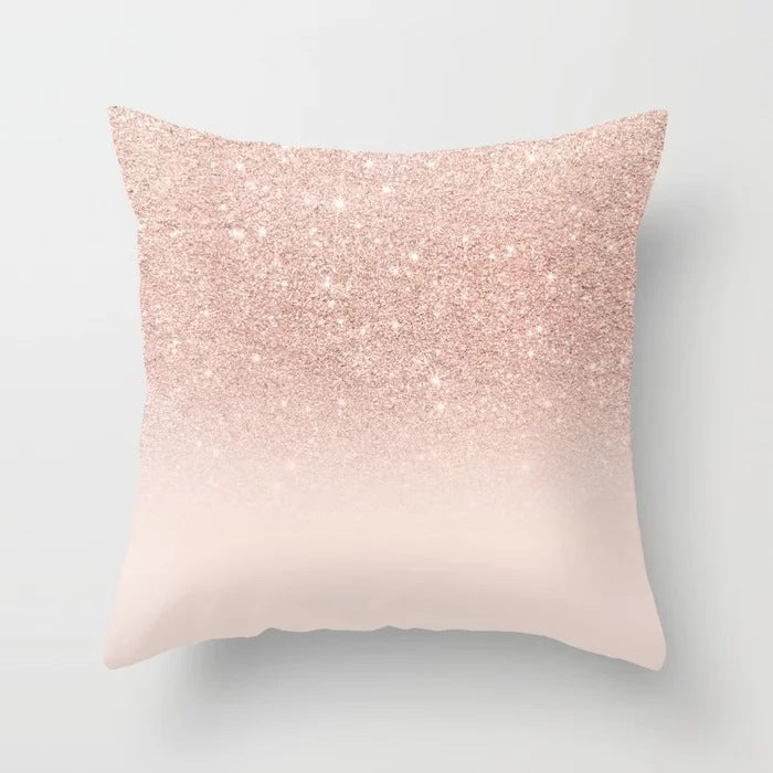Amara – Luxe Kussenhoes van Perzikvelours