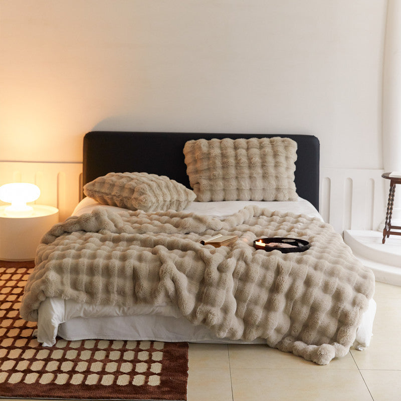 Vivienne – Luxe Sofa Deken van Konijnenhaar