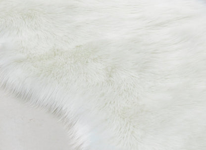 Persephone – Faux Wol Lederen Sofa Tapijt