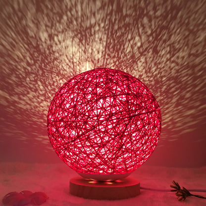 Cassius – Unieke LED Tafel Lamp met Riet Bollen en Afstandsbediening