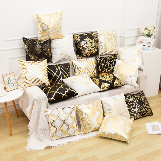 Indigo – Elegante Witte en Gouden Decoratieve Kussenhoezen