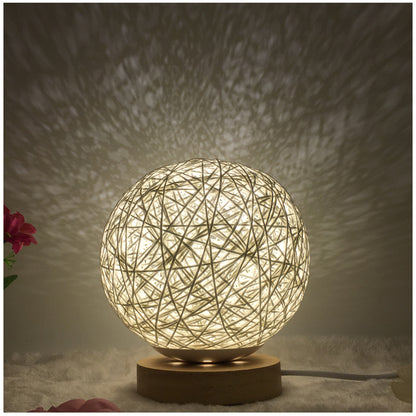 Cassius – Unieke LED Tafel Lamp met Riet Bollen en Afstandsbediening