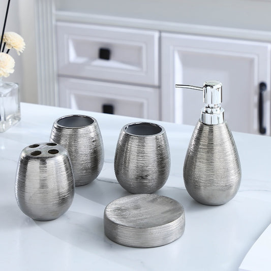 Isolde – Handgefertigde Retro Geborstelde Keramische Vijfdelige Badkamer Toilet Set