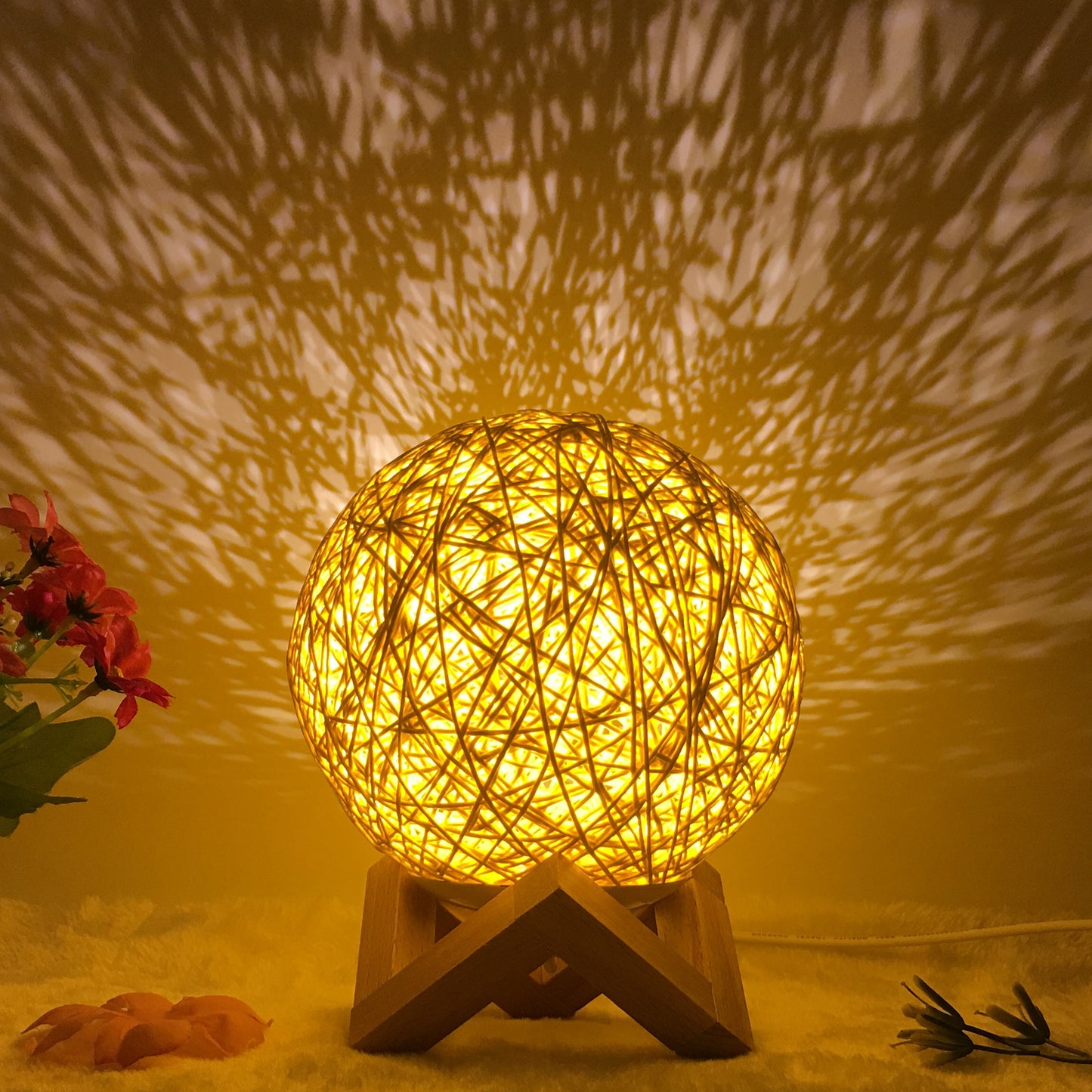 Cassius – Unieke LED Tafel Lamp met Riet Bollen en Afstandsbediening
