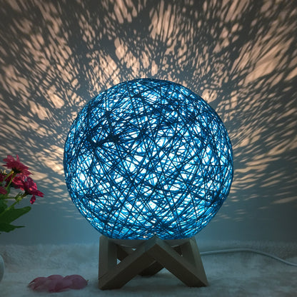Cassius – Unieke LED Tafel Lamp met Riet Bollen en Afstandsbediening