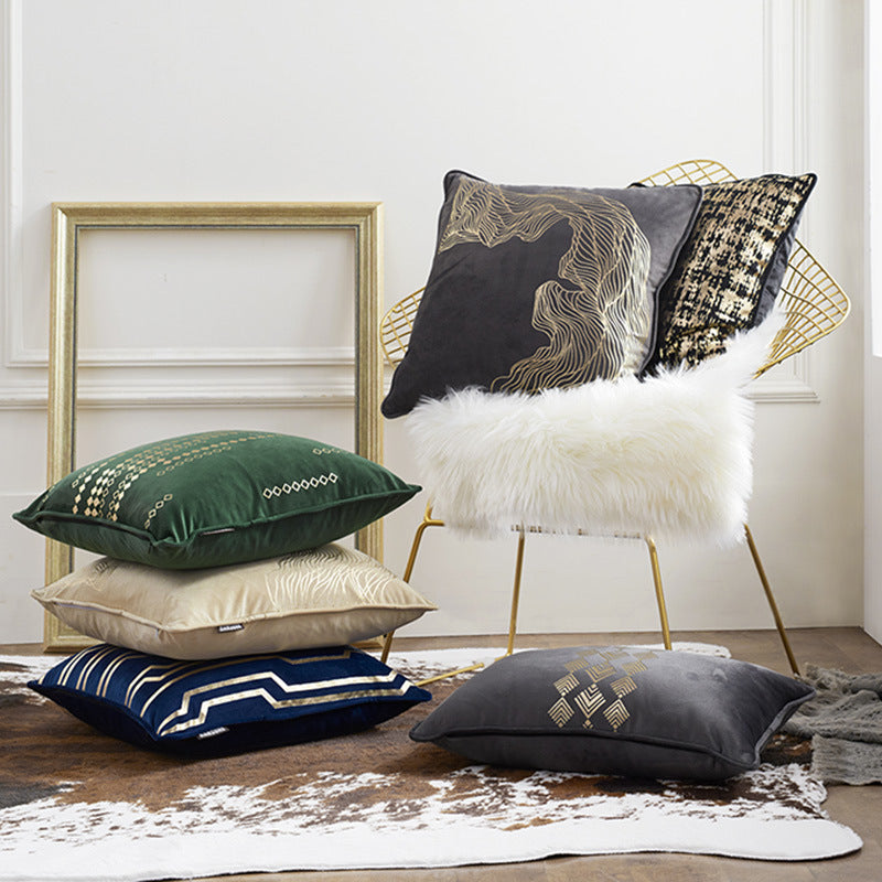 Genevieve – Velvet Kussenhoes met Gouden Accenten