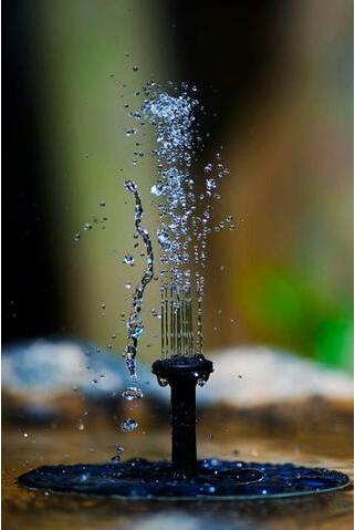 Zonne-energie Vogelbad Fonteinpomp – 1.5W Zwevende Waterpomp met 4 Spuitkoppen voor Tuin, Vijver & Buiteninrichting