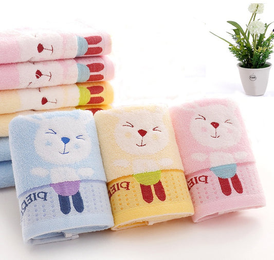 Cassian – Absorberende Babydoek van Katoen met Cartoon Motief