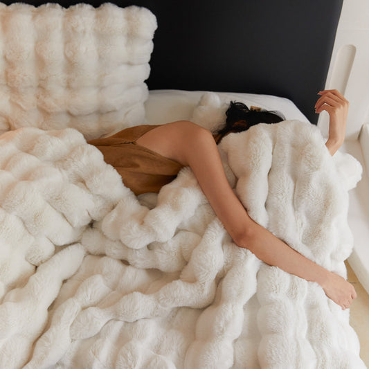 Vivienne – Luxe Sofa Deken van Konijnenhaar